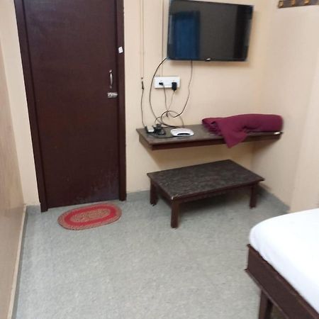 Sri Ambika Lodge Rajapalaiyam Buitenkant foto