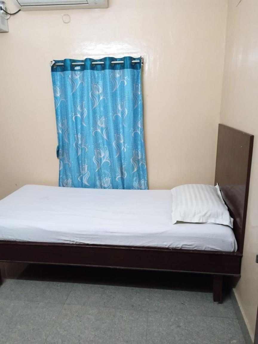 Sri Ambika Lodge Rajapalaiyam Buitenkant foto